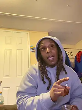 Snapshot of BigWayneDC chatting on 10.18.25 BigWayneDC online show from 10.18.25