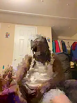 Snapshot of BigWayneDC chatting on 10.22.25 BigWayneDC online show from 10.22.25