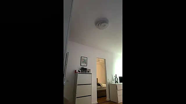 Snapshot of EvaBllake chatting on 09.18.25 EvaBllake online show from 09.18.25