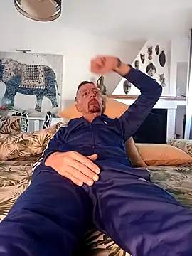 Snapshot of fabius720 chatting on 11.01.25 fabius720 online show from 11.01.25