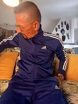 Snapshot of fabius720 chatting on 11.08.25 fabius720 online show from 11.08.25