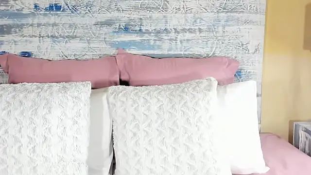 Snapshot of Jess555 chatting on 10.12.25 Jess555 online show from 10.12.25