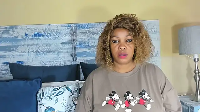 Snapshot of Jess555 chatting on 11.05.25 Jess555 online show from 11.05.25