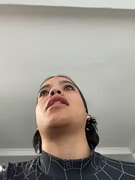 JuanitaMore01 online show from 01.31.26