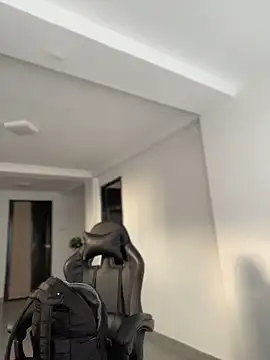 JuanitaMore01 online show from 03.26.26