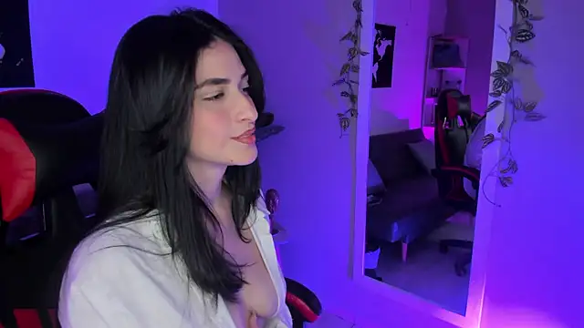 Snapshot of ZoeValencia1 chatting on 09.21.25 ZoeValencia1 online show from 09.21.25