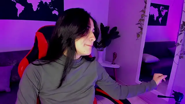 Snapshot of ZoeValencia1 chatting on 10.02.25 ZoeValencia1 online show from 10.02.25