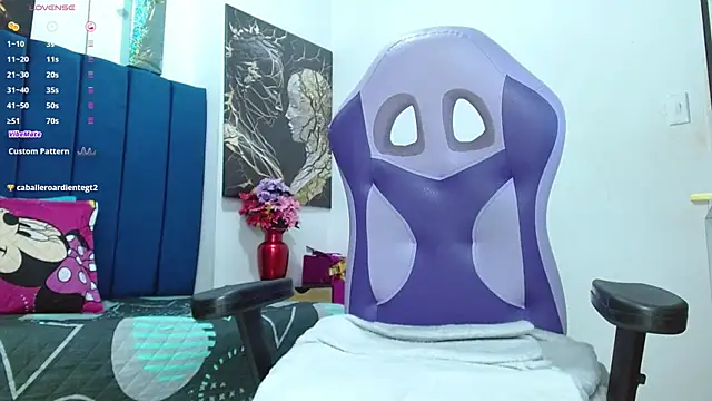 Snapshot of Tatiana_star1 chatting on 11.08.25 Tatiana star1 online show from 11.08.25