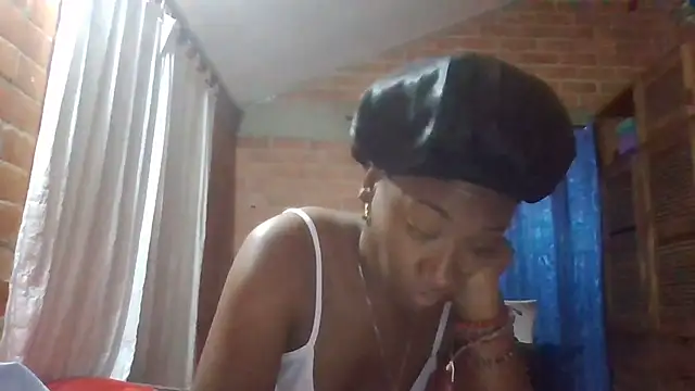 DarkHoneyy online show from 02.17.26