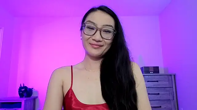 Snapshot of Aliciaz3 chatting on 09.11.25 Aliciaz3 online show from 09.11.25