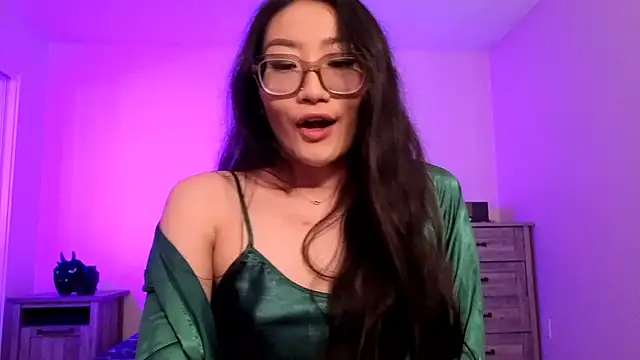 Snapshot of Aliciaz3 chatting on 09.27.25 Aliciaz3 online show from 09.27.25