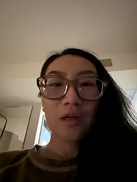 Snapshot of Aliciaz3 chatting on 11.10.25 Aliciaz3 online show from 11.10.25