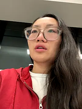 Snapshot of Aliciaz3 chatting on 11.11.25 Aliciaz3 online show from 11.11.25