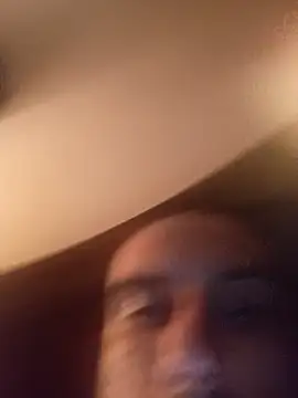 Snapshot of andru898 chatting on 11.08.25 andru898 online show from 11.08.25