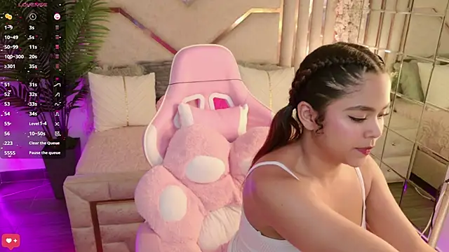 Snapshot of eimy_2 chatting on 09.20.25 eimy 2 online show from 09.20.25