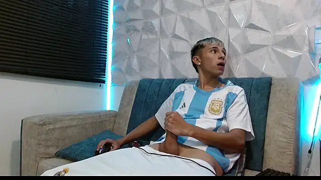 Isaac tan online show from 09.08.25