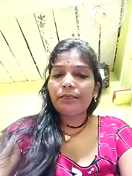 Snapshot of Samiya-143 chatting on 10.04.25 Samiya-143 online show from 10.04.25