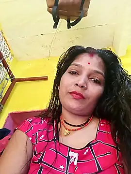 Snapshot of Samiya-143 chatting on 10.25.25 Samiya-143 online show from 10.25.25