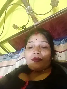 Snapshot of Samiya-143 chatting on 10.30.25 Samiya-143 online show from 10.30.25