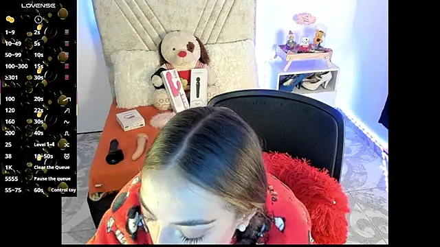 Mia Victoria22 online show from 06.25.26