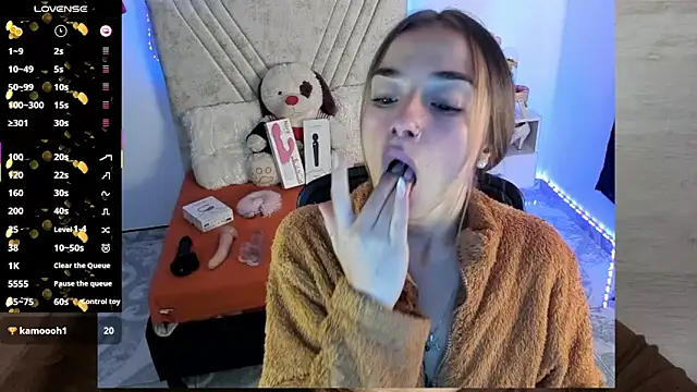 Mia Victoria22 online show from 07.02.26