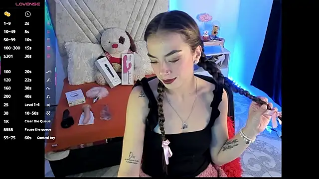 Mia Victoria22 online show from 07.15.26