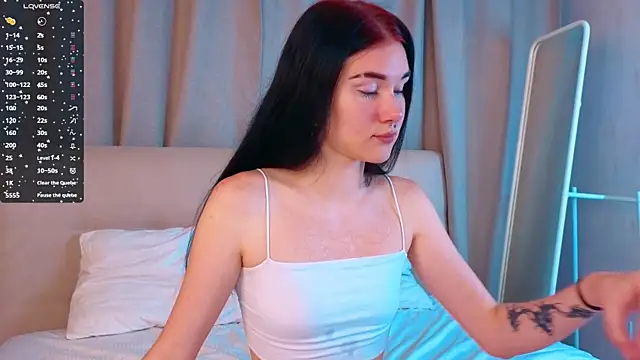 Snapshot of JenniferSullivan chatting on 09.13.25 JenniferSullivan online show from 09.13.25