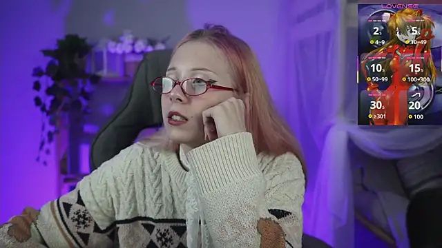 Snapshot of SakuraBliss chatting on 11.03.25 SakuraBliss online show from 11.03.25