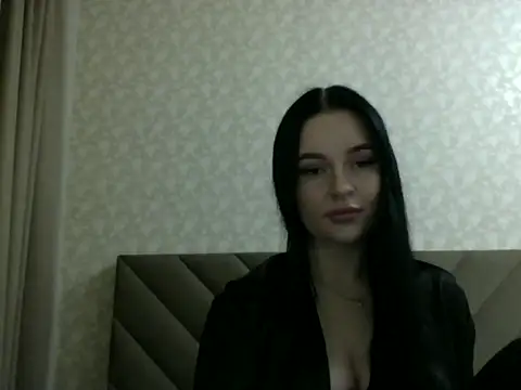 Snapshot of Lulii24 chatting on 10.22.25 Lulii24 online show from 10.22.25