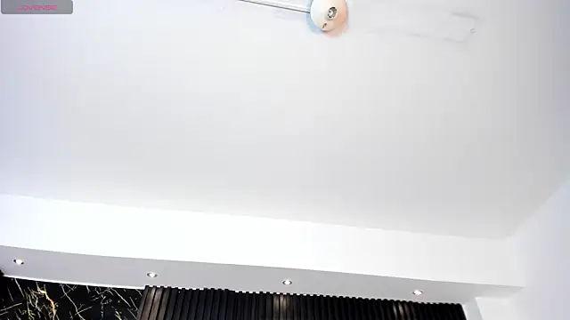 Snapshot of MadisonAnngel chatting on 10.21.25 MadisonAnngel online show from 10.21.25