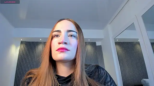 Snapshot of MadisonAnngel chatting on 10.29.25 MadisonAnngel online show from 10.29.25