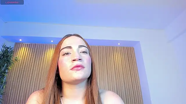 Snapshot of MadisonAnngel chatting on 11.10.25 MadisonAnngel online show from 11.10.25