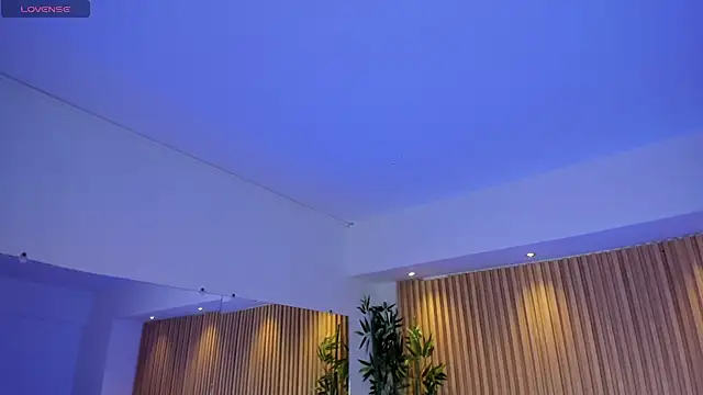 Snapshot of MadisonAnngel chatting on 11.13.25 MadisonAnngel online show from 11.13.25