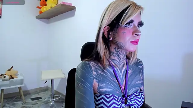 Nickidoll66- online show from 05.14.26