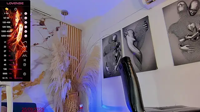 Snapshot of Ashly_Sents chatting on 09.25.25 Ashly Sents online show from 09.25.25