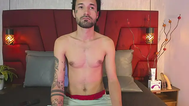 Hisoka 011 online show from 10.28.25