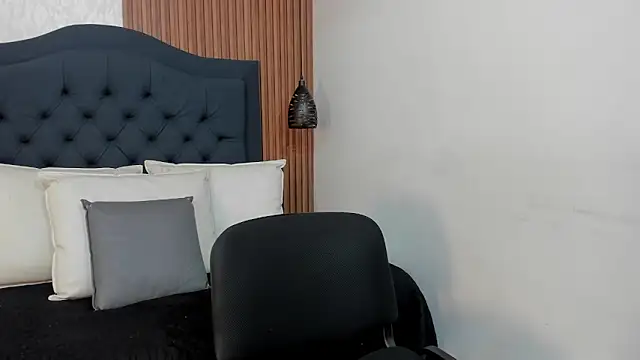 Hisoka 011 online show from 04.11.26