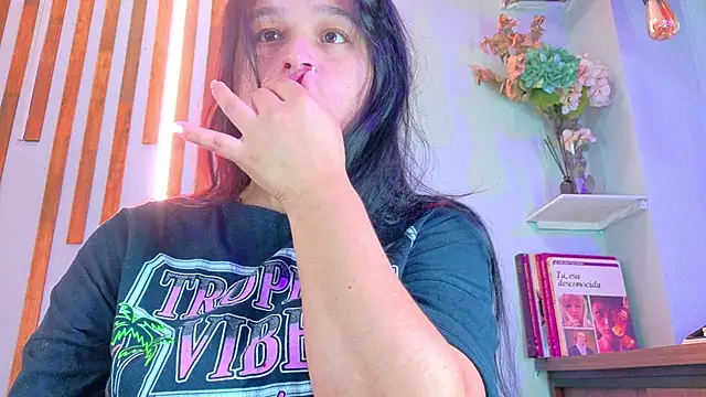 Jennifer Vega1 online show from 10.13.25