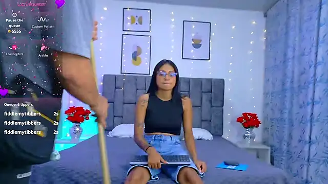 Soffia Konig  online show from 04.18.26