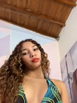 Kylie Jennerr online show from 01.12.26