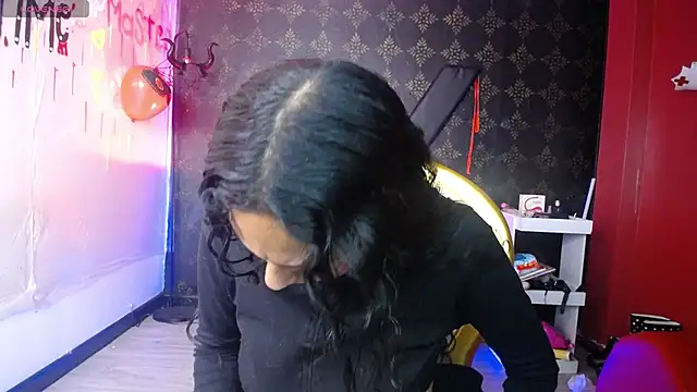 Sweettpleasure online show from 10.04.25