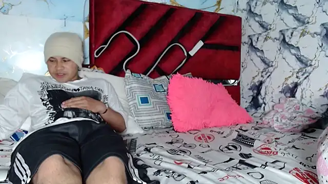 Snapshot of hot_lady19 chatting on 02.08.26 hot lady19 online show from 02.08.26