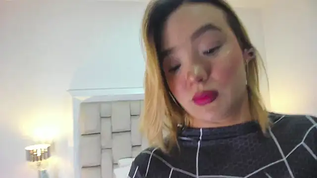 Snapshot of frehia_dimou chatting on 07.01.26 frehia dimou online show from 07.01.26