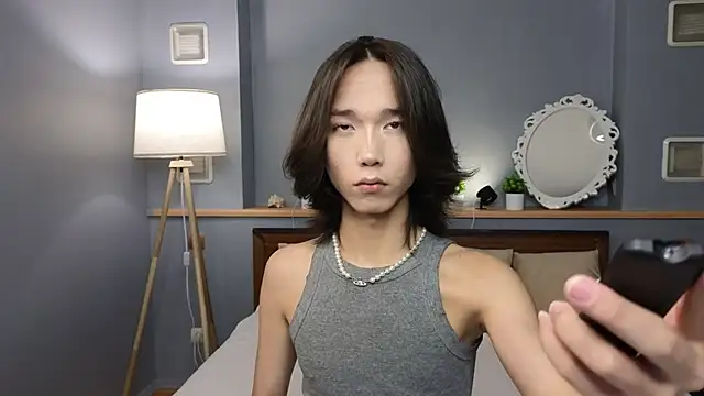 Snapshot of okerriella chatting on 10.02.25 okerriella online show from 10.02.25