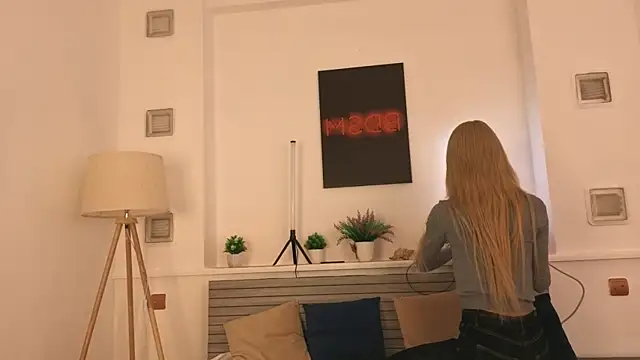 okerriella online show from 04.23.26