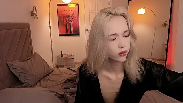 Snapshot of okerriella chatting on 05.29.26 okerriella online show from 05.29.26