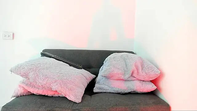 lara and danny online show from 10.27.25