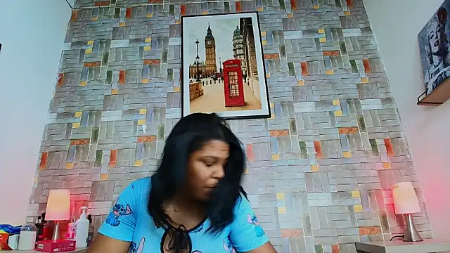 naomi campbel  online show from 12.18.25