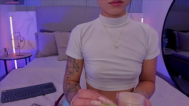 Snapshot of NaishaFord_1 chatting on 09.11.25 NaishaFord 1 online show from 09.11.25