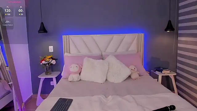 Snapshot of NaishaFord_1 chatting on 02.25.26 NaishaFord 1 online show from 02.25.26